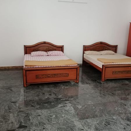 Urc Lodge Perundurai Εξωτερικό φωτογραφία