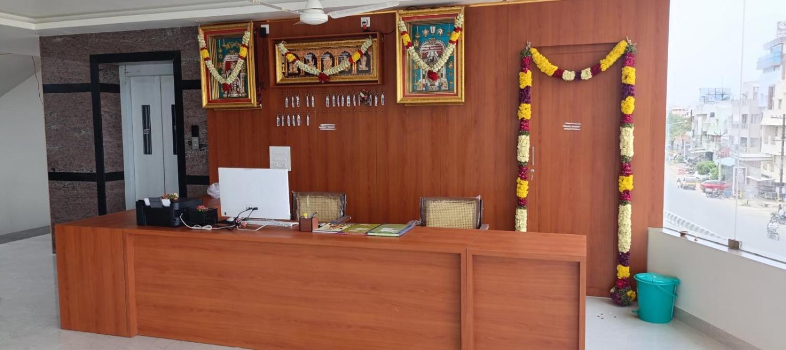 Urc Lodge Perundurai Εξωτερικό φωτογραφία