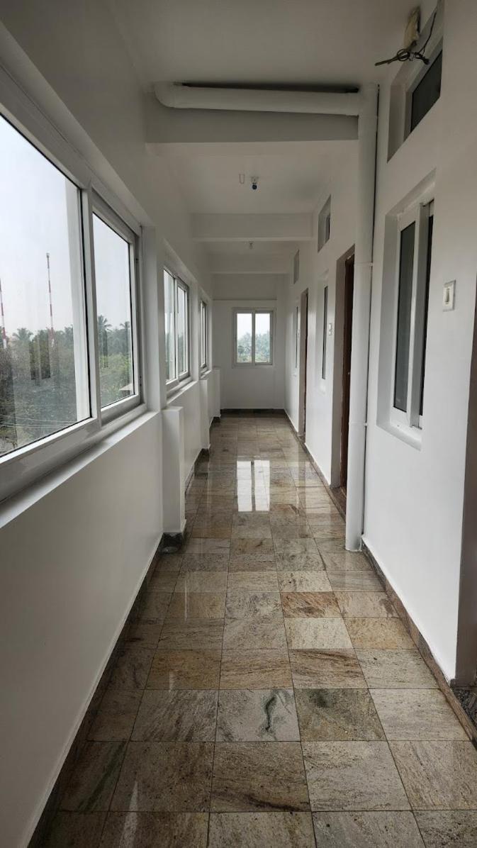 Urc Lodge Perundurai Εξωτερικό φωτογραφία
